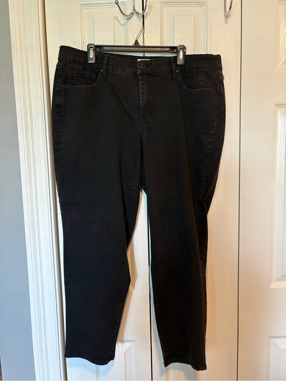Jessica Simpson Black Straight-Leg Jeans